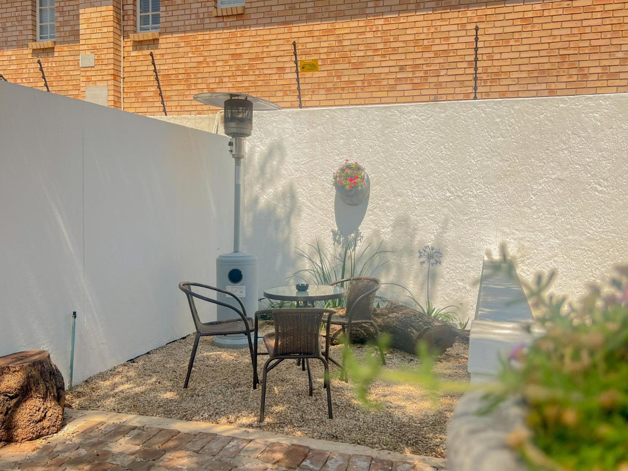 Amoris Guesthouse - In Brooklyn พริทอเรีย ภายนอก รูปภาพ